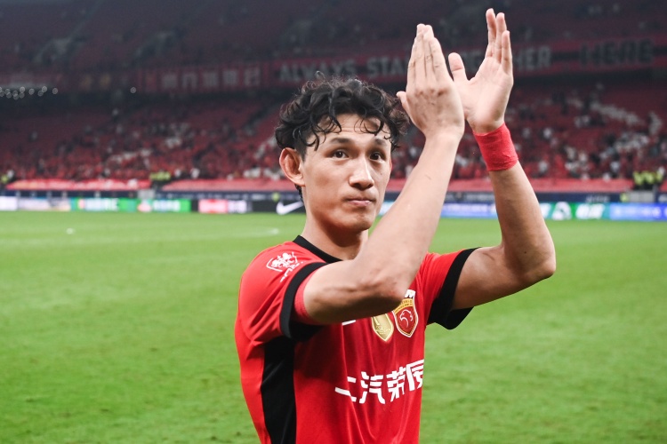 8868体育-确认为海港再战一年，36岁王燊超：队长最重要的一点是以身作则