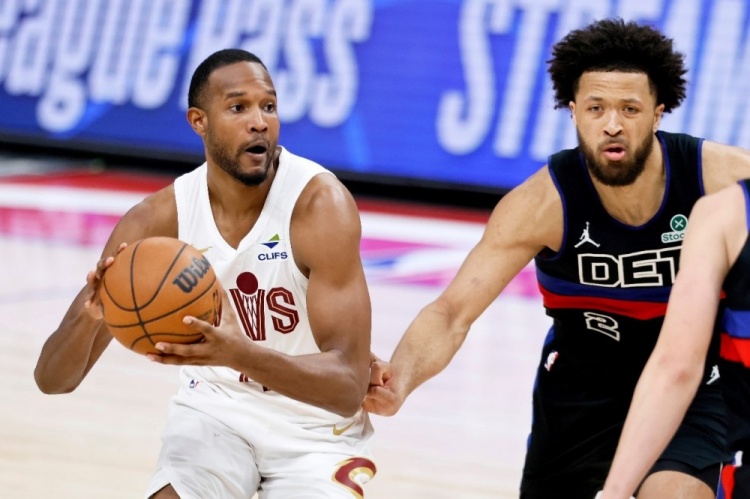 8868体育官方网站-周二竞彩篮球强档：活塞悍将解禁复出 骑士米切尔继续缺席